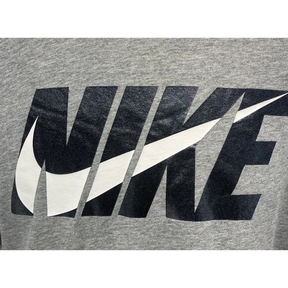 NIKE The Nike Tee Men's Short Sleeve Crew Neck Dri-Fit Tee XL Gray - Picture 2 of 7